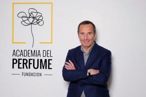 FIRMENICH MASTER PERFUMER OLIVIER CRESP DISTINGUISHED BY ACADEMIA DEL PERFUME FOUNDATION OF SPAIN